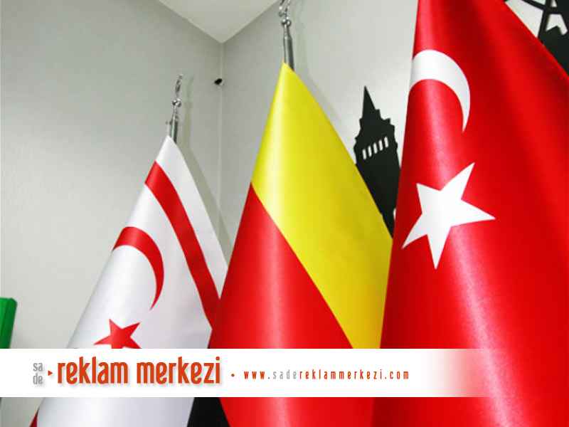 Türk Alman ve Kıbrıs Makam Bayrakları