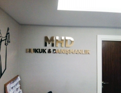 MHD hukuk bürosu gold krom tabela