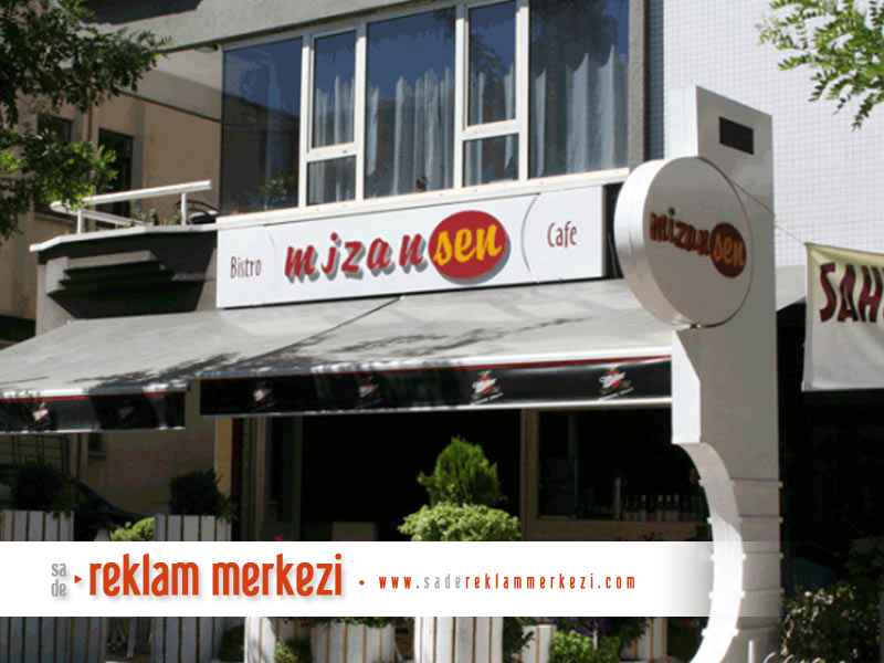 Mizansen Cafe beyaz alüminyum tabela.