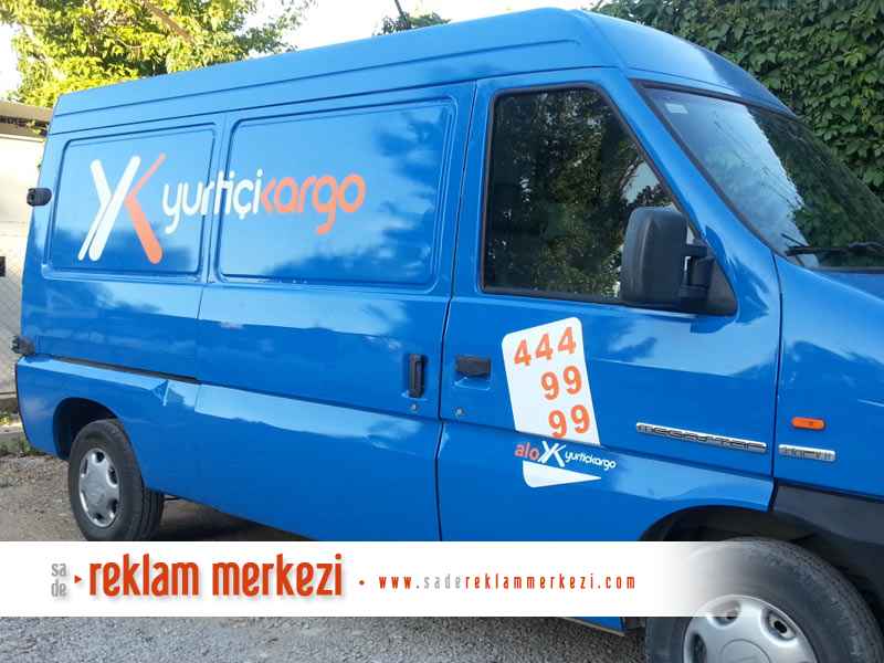 Yurt içi kargo araç folyo uygulaması yan görünümü