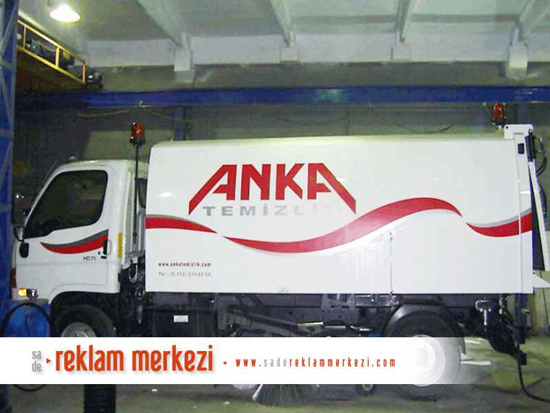 Anka Temizlik Çöp Kamyonu yandan görünüm.