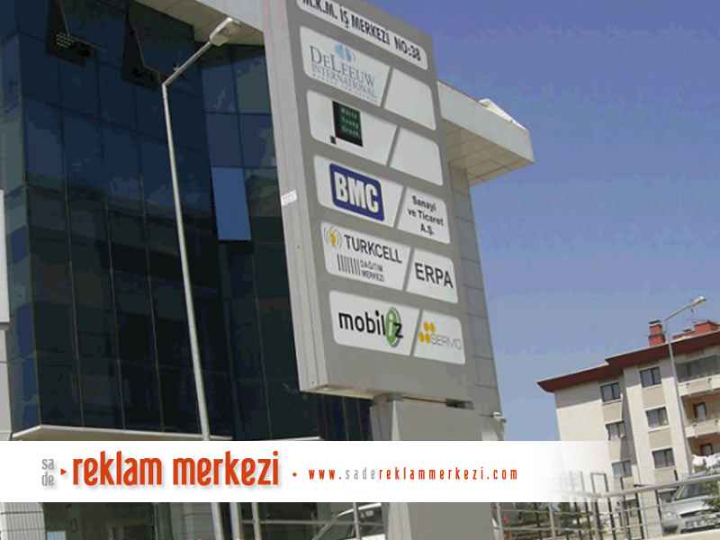 MKM   iş merkezi totem tabela görünümü