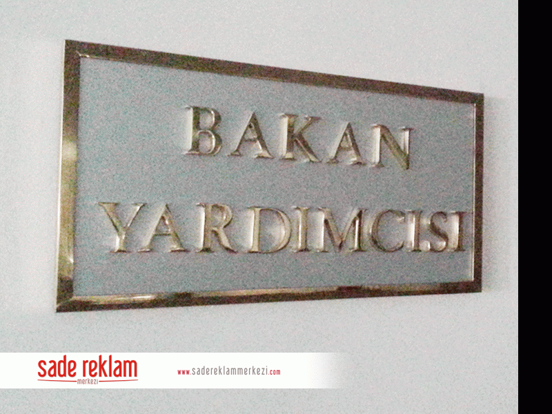 Bakan yardımcısı tabela,  Bakanlık Prinç isimlik