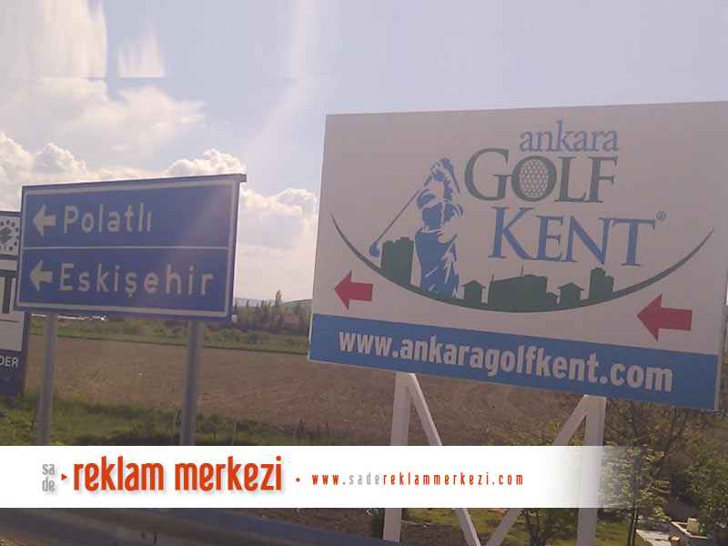 Golf Kent Yol Tabelası Yan Görünüm