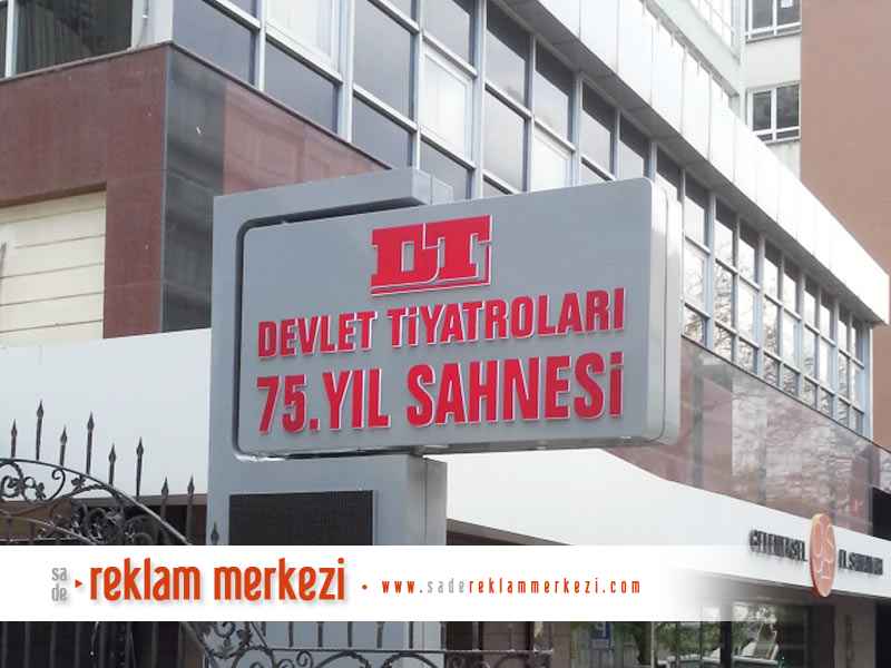 devlet tiyatroları 75.yıl totem tabela görünüm