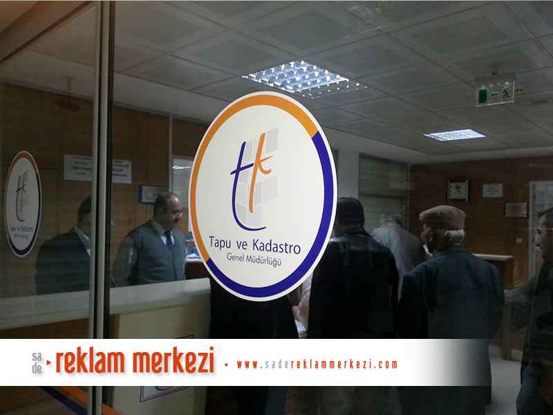 Tapu Kadastro Cam Üzeri Logo ve Şerit Görünümü