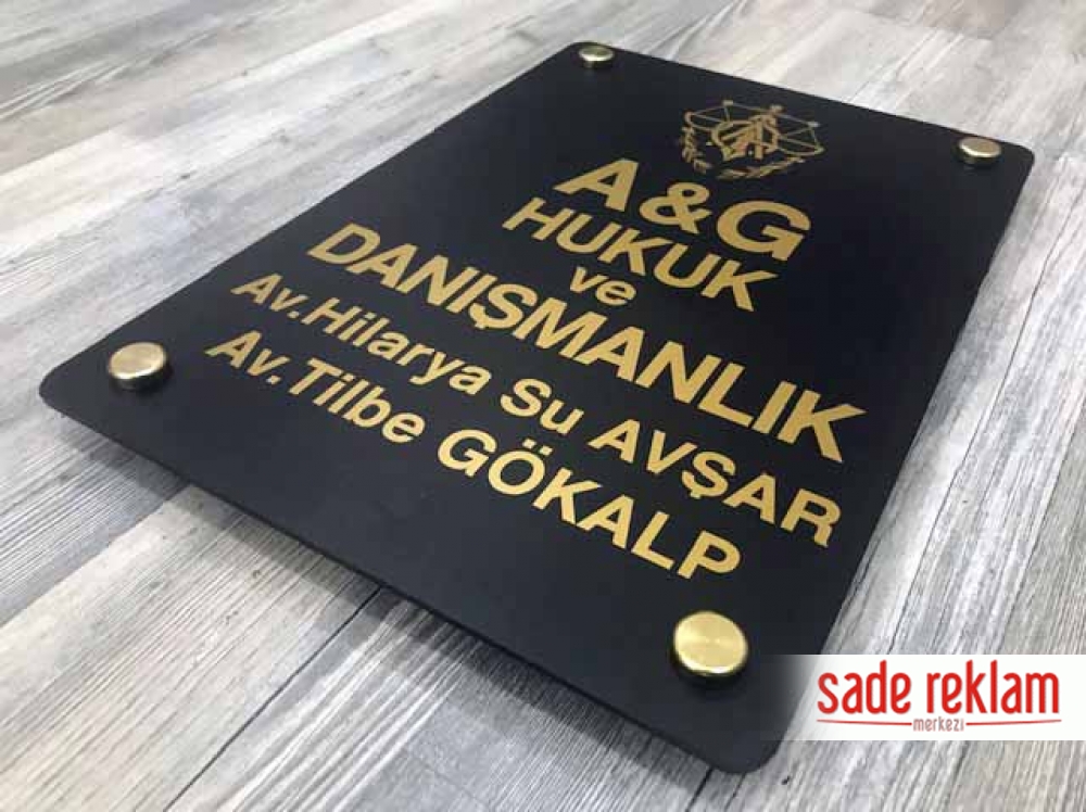 hukuk bürosu kapı tabelası-gold kapı tabelası-avukat pleksi tabela-pleksi avukat levhası-sade reklam