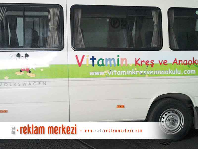  Vitamin Kreş Dervis aracı yandan görünüm.