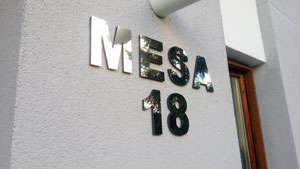 Mesa Apartman İsim Tabelası