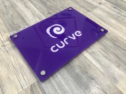 CURVE UV TERS BASKI PLEKSİ KAPI TABELASI